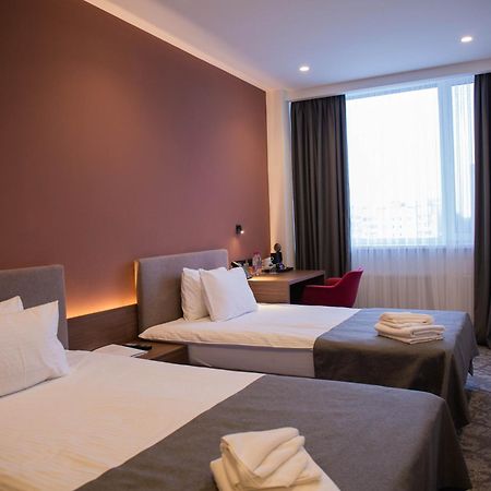 Small Hotel Виниця Екстериор снимка
